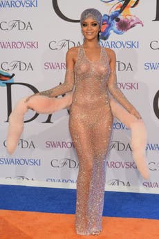 Rihanna Goes Practically Naked To Awards Show