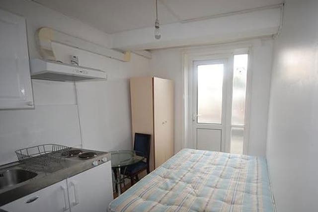 A studio flat for rent in Kember Street, north London, 