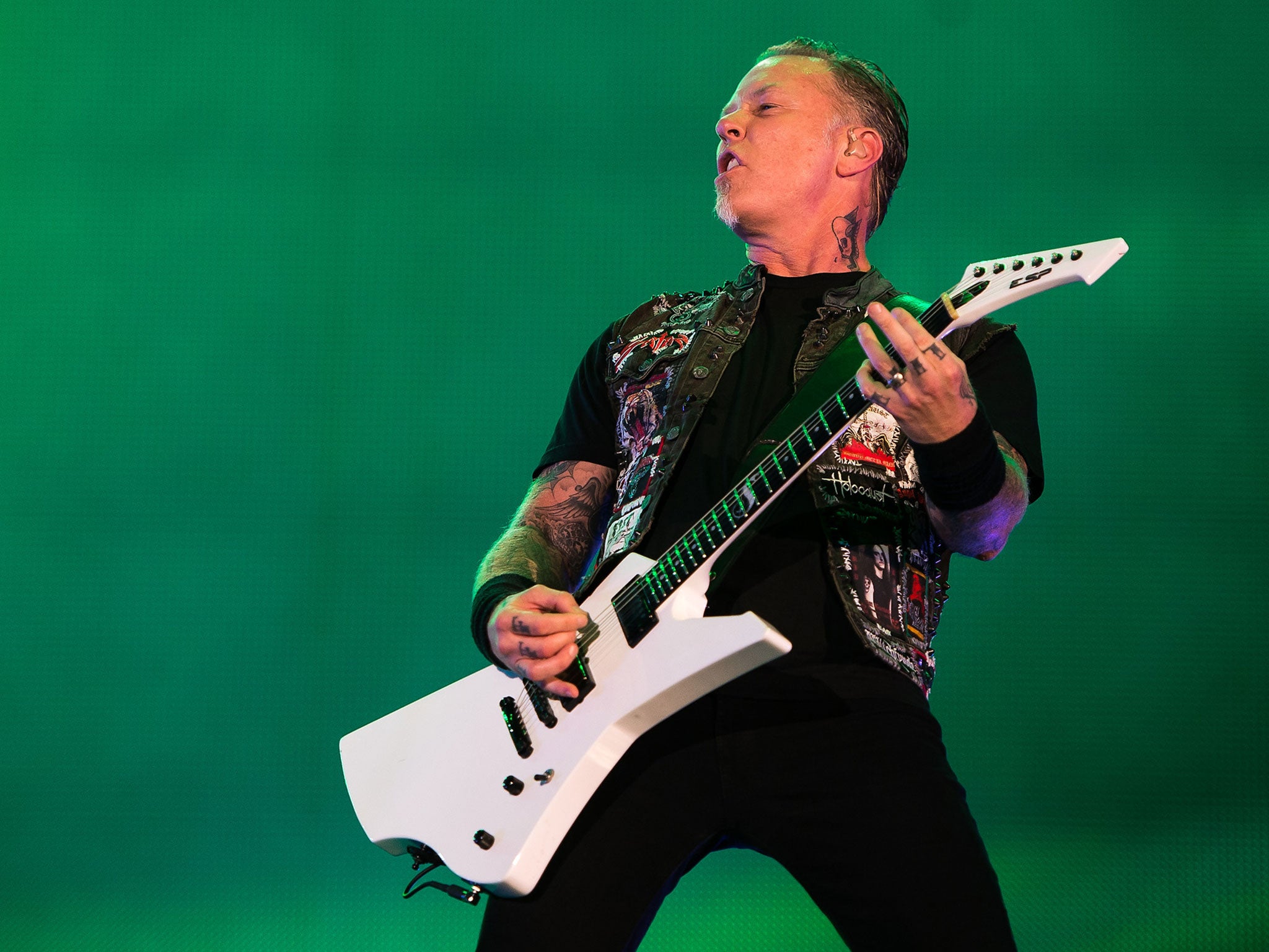 Metallica frontman James Hetfield has sparked outrage among animal rights activists for his involvement in bear-hunting programme The Hunt