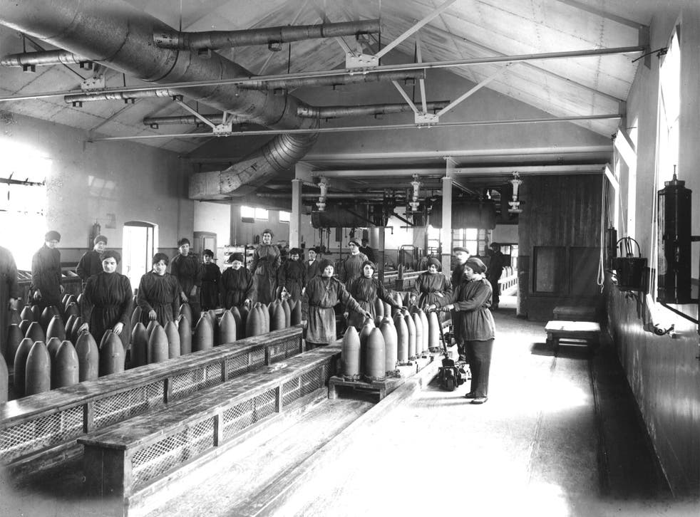 Filling shells at the Vickers munitions factory, Barrow-in-Furness. Strikers’ grievances included the use of female labour
