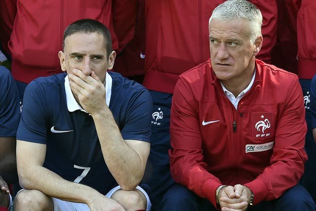 Franck Ribery alongside France's head coach Didier Deschamps for the pre-World Cup picture