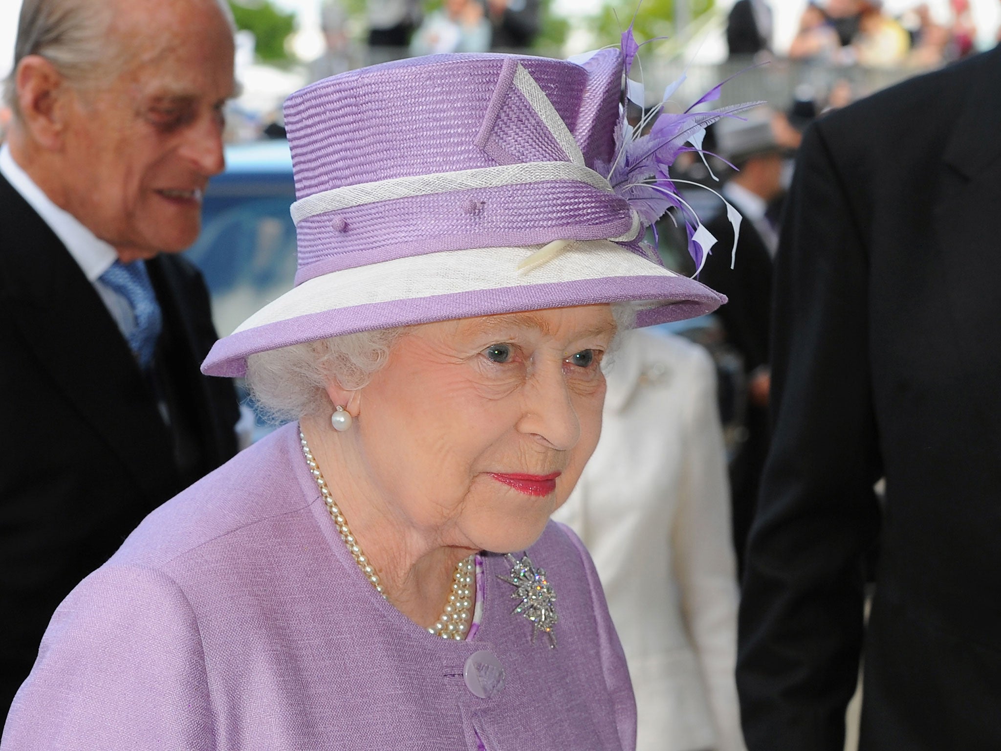 Queen Elizabeth II attends Derby day at the Investec Derby Festival at Epsom Racecourse on June 7, 2014 in Epsom, England.