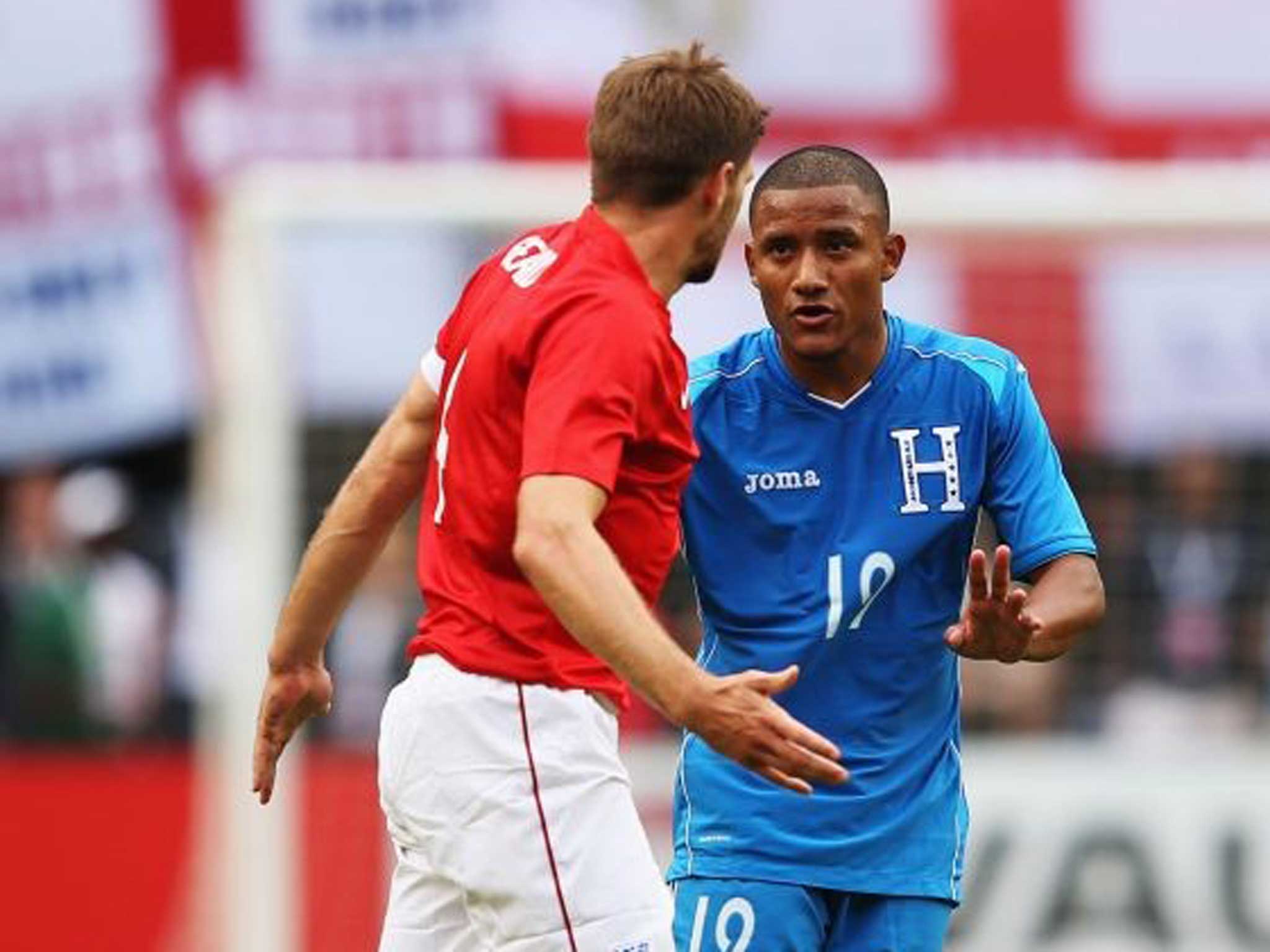 Gerrard argues with Luis Garrido