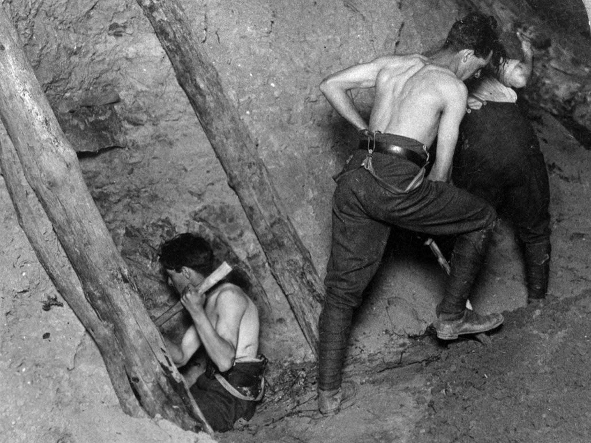 British sappers laying the mines