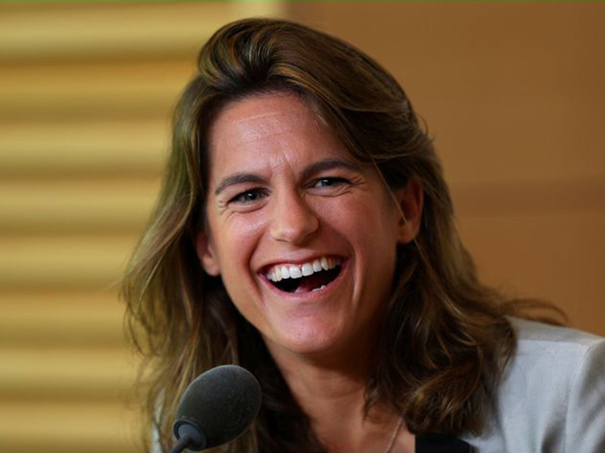 Amélie Mauresmo arrived at Queen’s for her first training session with Andy Murray