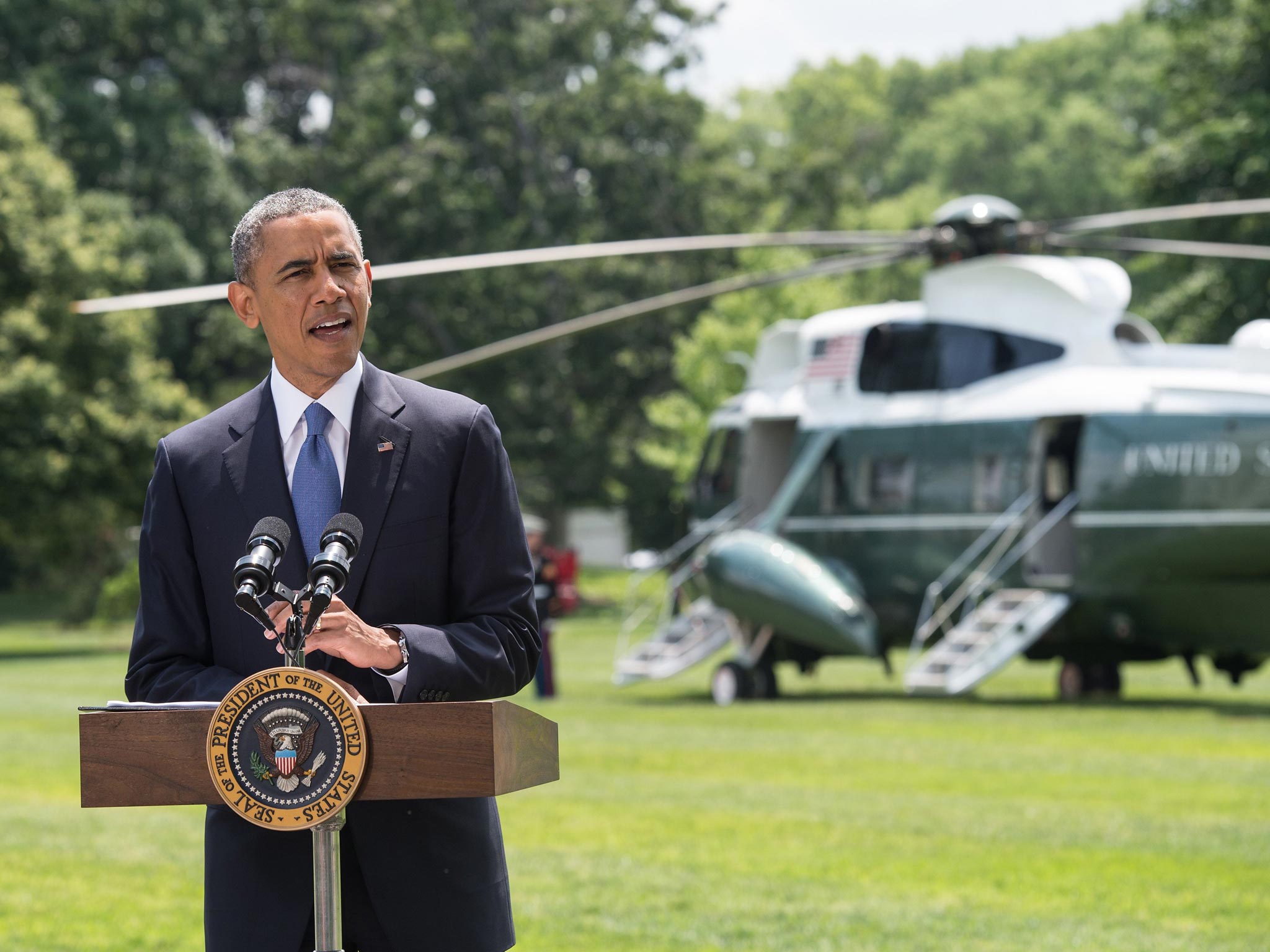 US President Barack Obama makes a statement on Iraq on the South Lawn of the White House