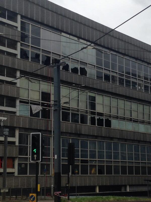 Police clashed with partygoers at a rave in East Croydon last night