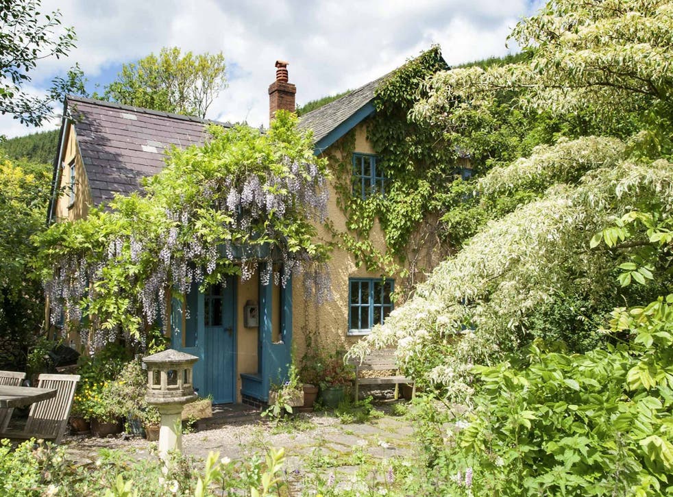 One bedroom cottage for sale, Stowe Farm Cottage, Stowe, Knighton, Shropshire LD7. Offers in region of £230,000. On with Nock Deighton