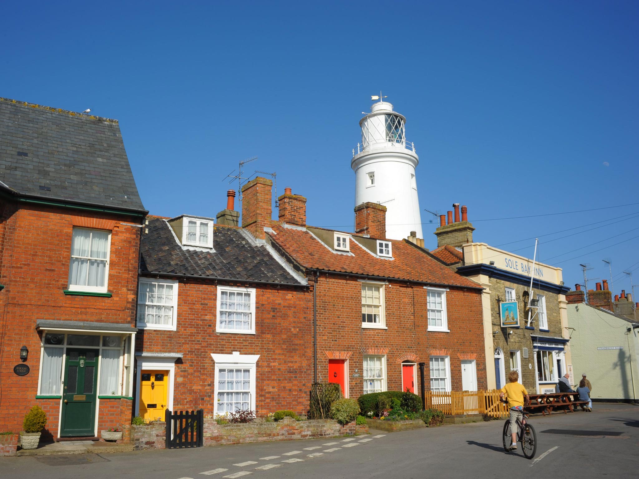 Cottages and the lighthouse in the centre of Southwold,
which has been described as ‘Kensington-on-sea’