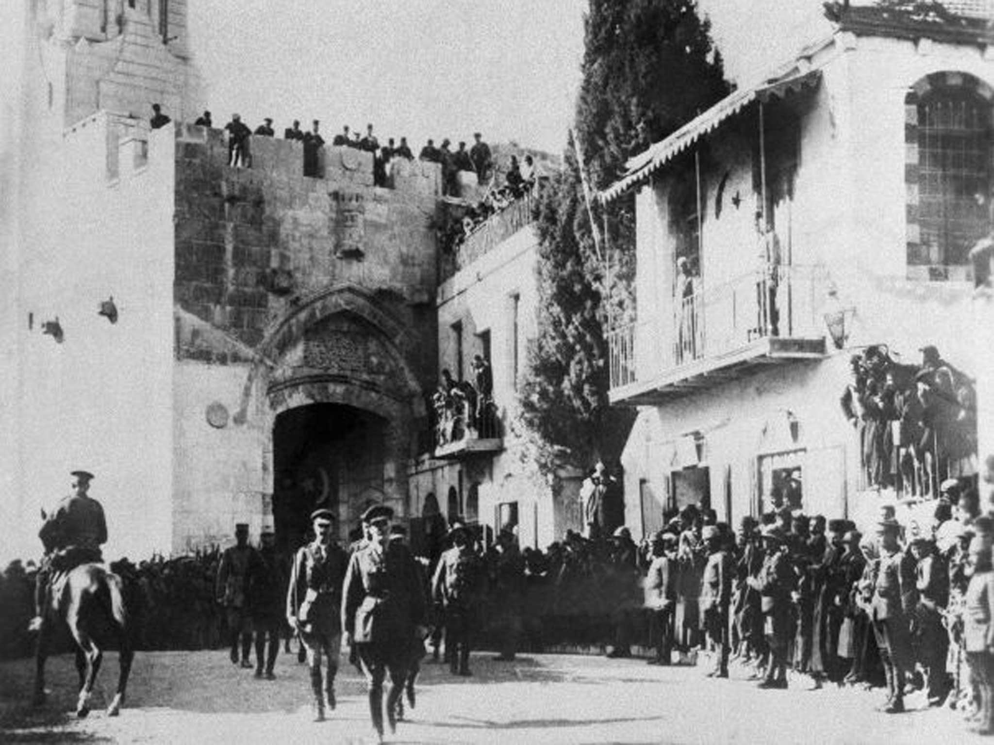 Allenby walks into Jerusalem: Sergeants James Sedgwick and Frederick Hurcomb of 2/19th Battalion, London Regiment, outside the city two days earlier