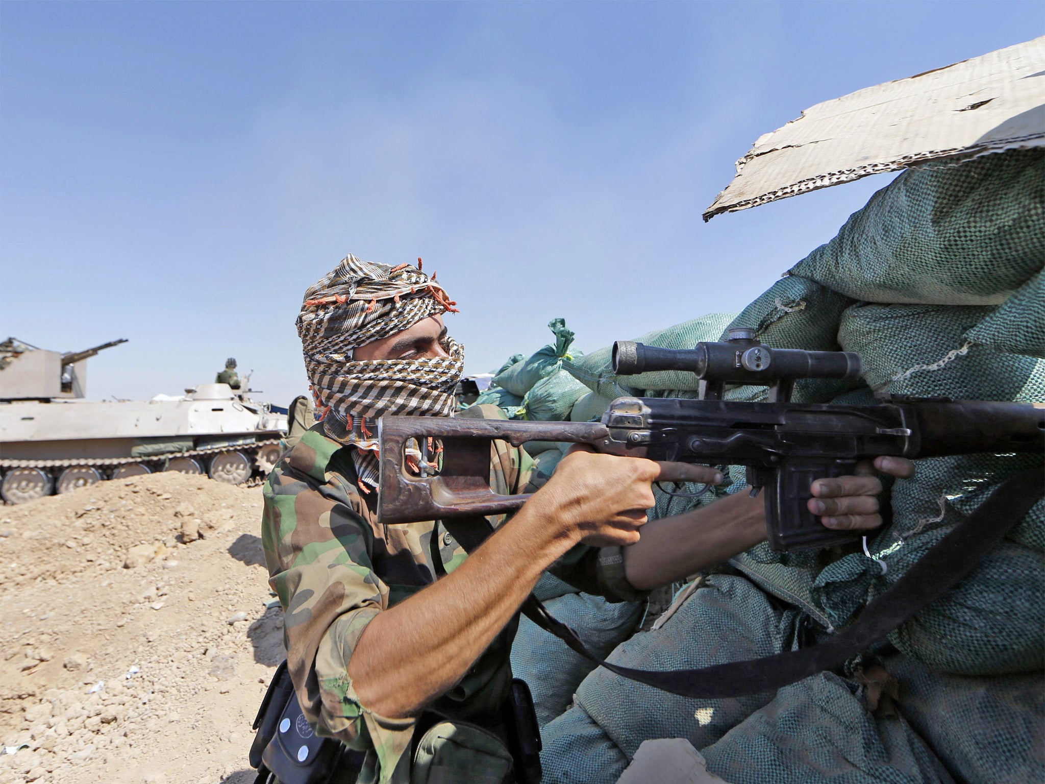 Iraqi Kurdish forces take position near Taza Khormato