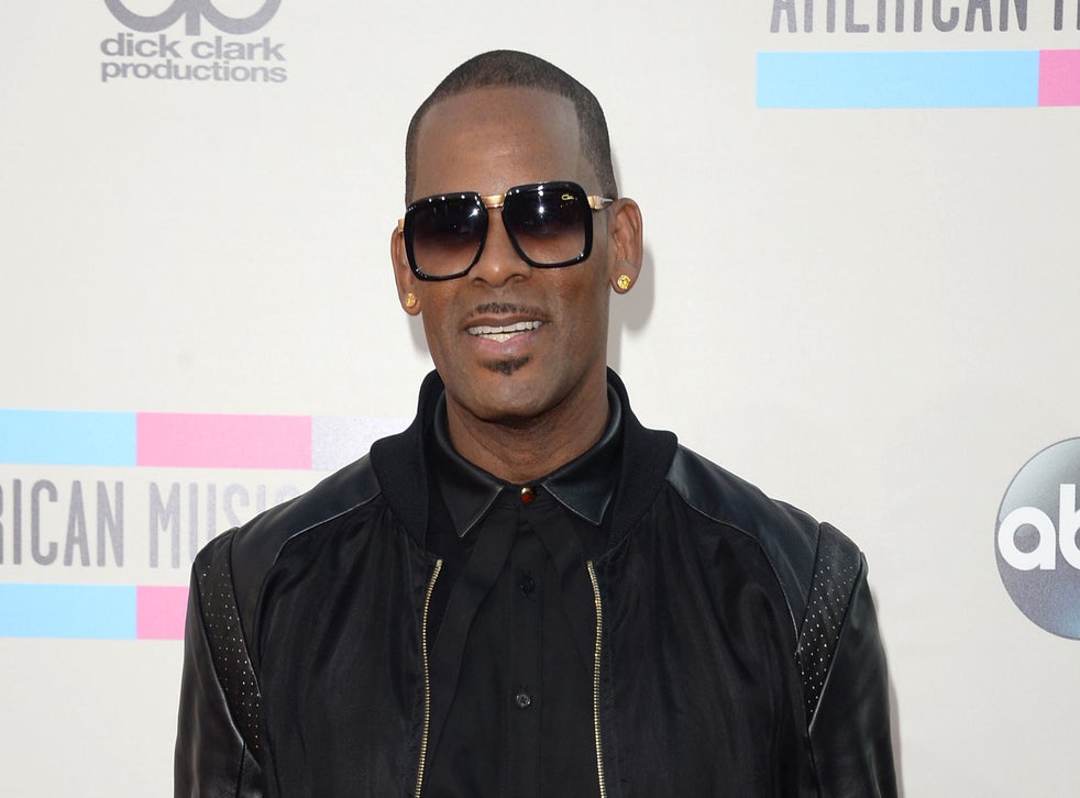 R Kelly Issues Response To Transgender Sons Coming Out The Independent The Independent 