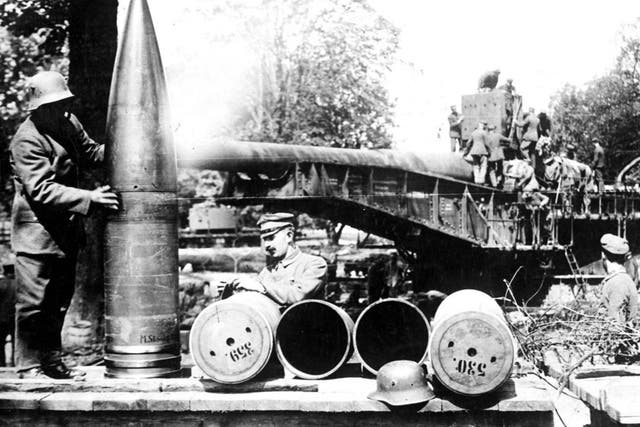 The immense long-range naval gun which was used to bombard Paris from behind the German lines in Picardy