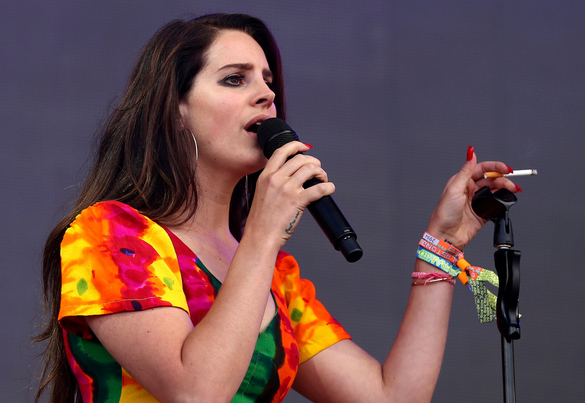 Lana Del Ray makes her Glastonbury debut