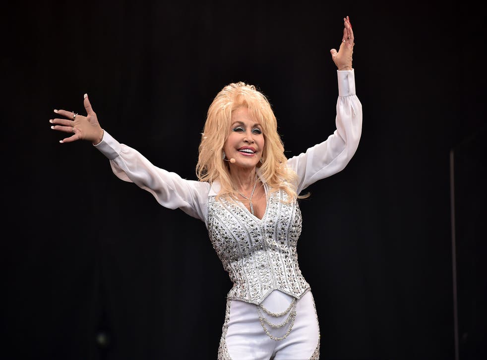 Dolly Parton performs at Glastonbury 2014