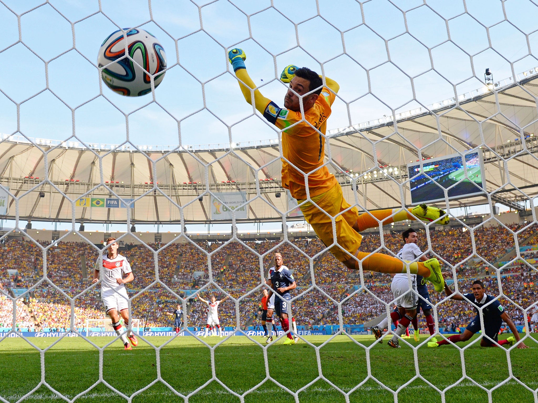 Mats Hummels heads past Hugo Lloris for the only goal of the game