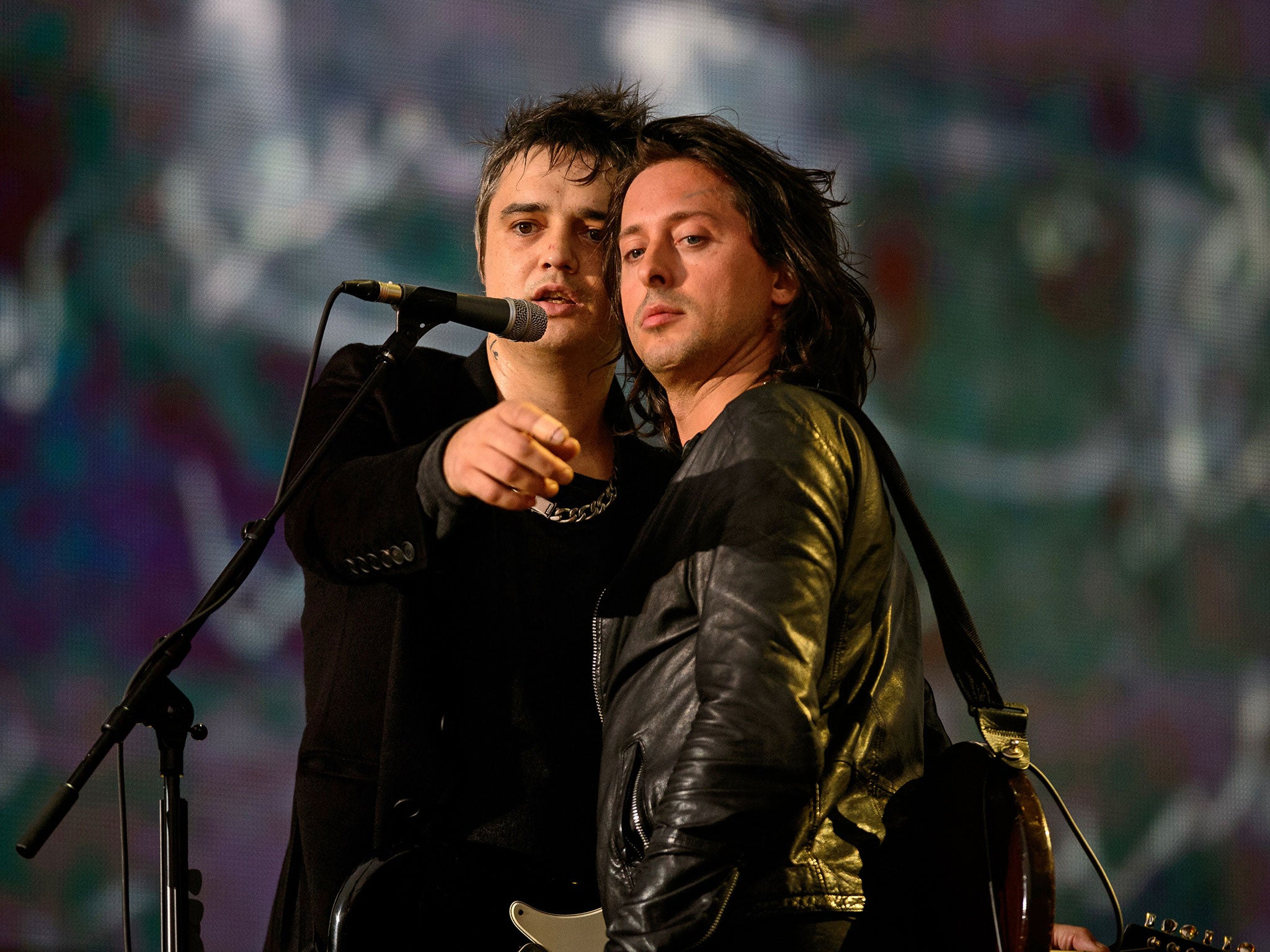 Pete Doherty and Carl Barât assess the scene as people begin to be crushed at their Hyde Park gig