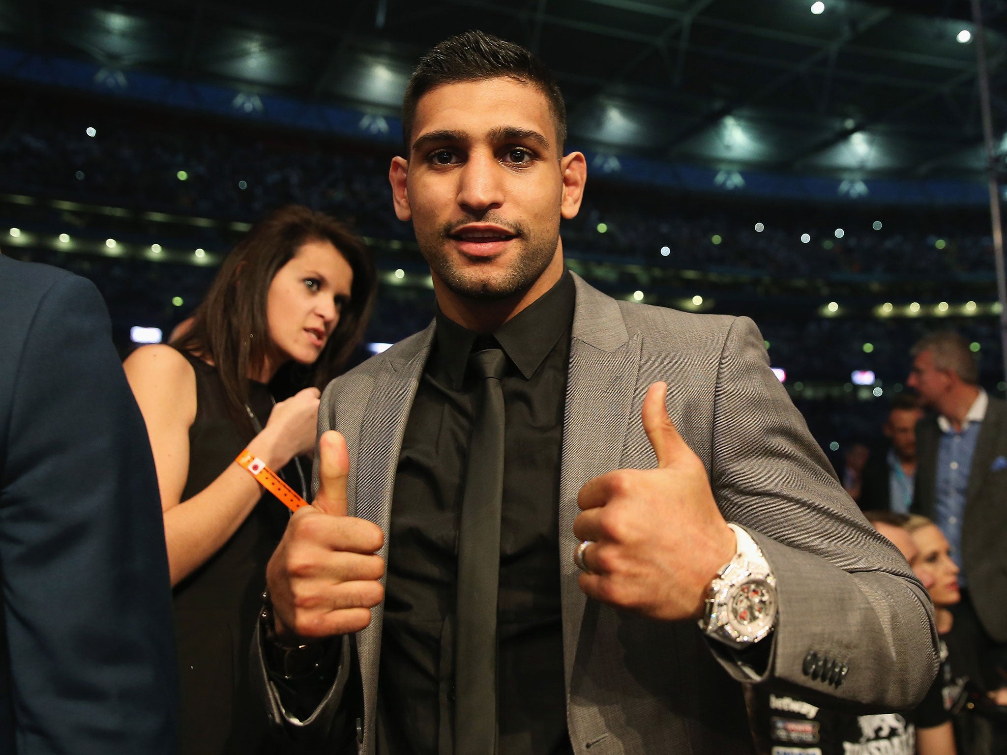 Amir Khan is hopeful of setting up a bout with Floyd Mayweather next year