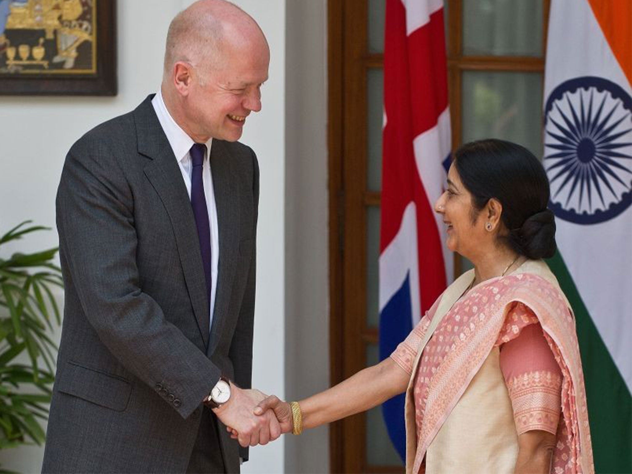 Indian External Affairs Minister Sushma Swaraj and William Hague in New Delhi