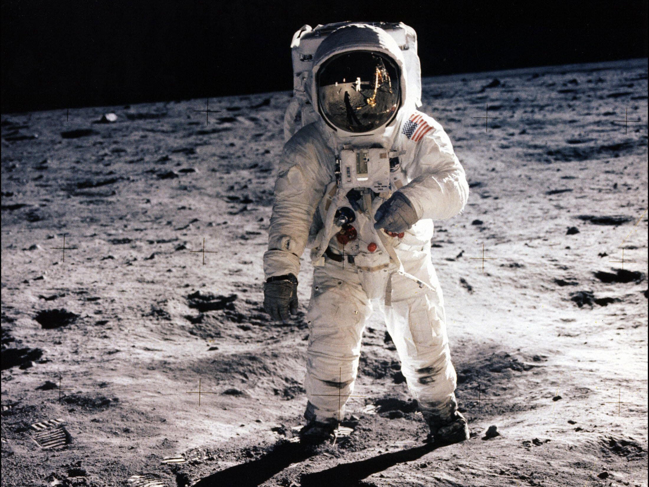 Buzz Aldrin Reddit AMA: First humans to land on Mars should stay on Red  Planet, says former astronaut, The Independent