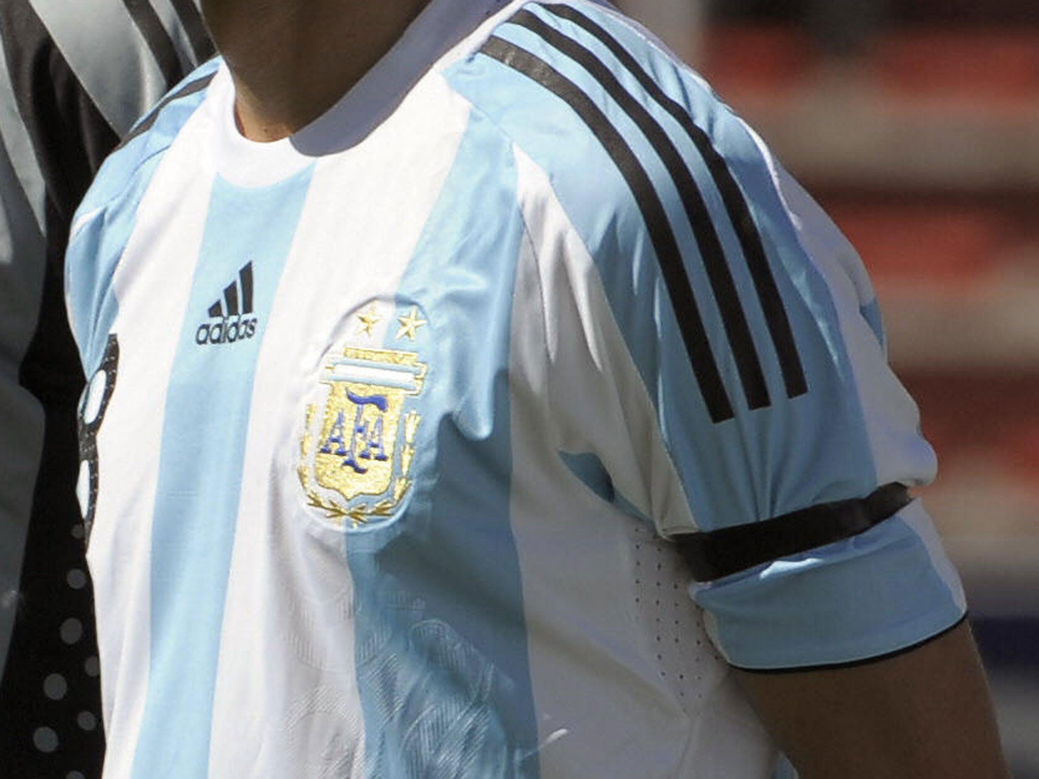The Argentina team will wear black armbands for tonight's World Cup semi-final with the Netherlands