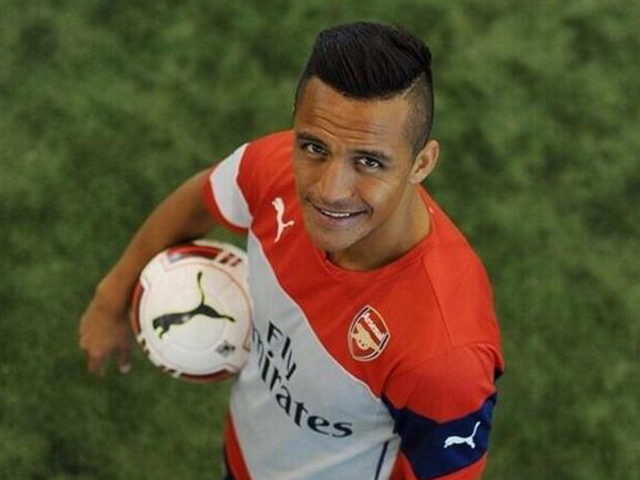 Alexis Sanchez has completed a £35m move to Arsenal, the club have confirmed