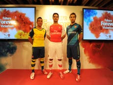 Arsenal unveil new kit
