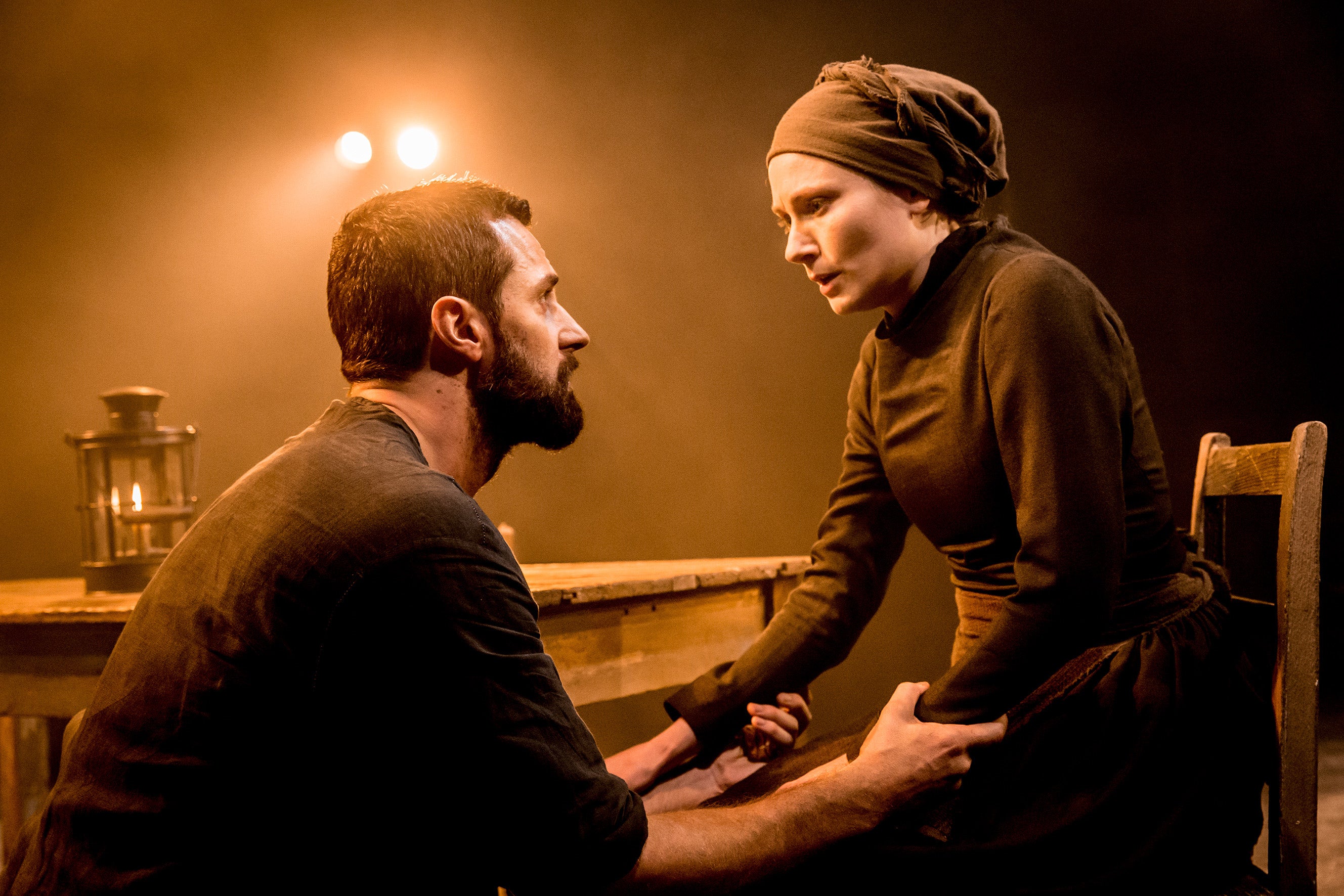 Richard Armitage with Anna Madeley in The Crucible