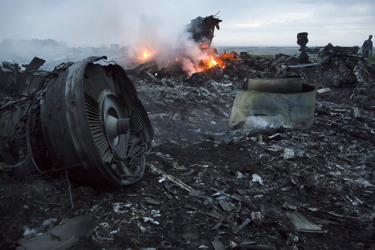 Malaysia Airlines flight MH17: Why do planes fly over war zones? | The ...