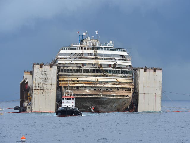 Costa Concordia Trial Footage Shows Captain Francesco Schettino Preparing To Flee Sinking Cruise Ship The Independent The Independent