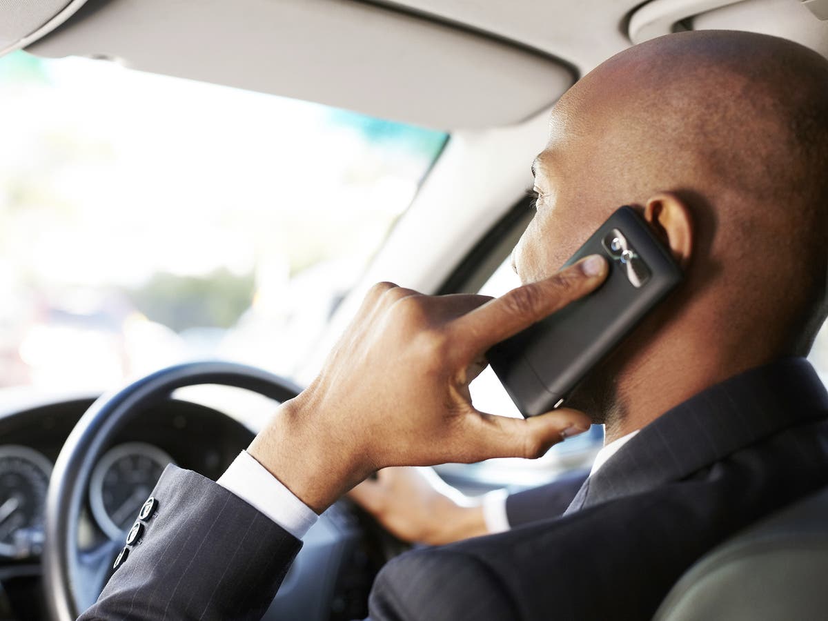 Mobile drivers. Driving while Black. Водитель в тюрьме картинки с рулем. Using Phone while Driving.