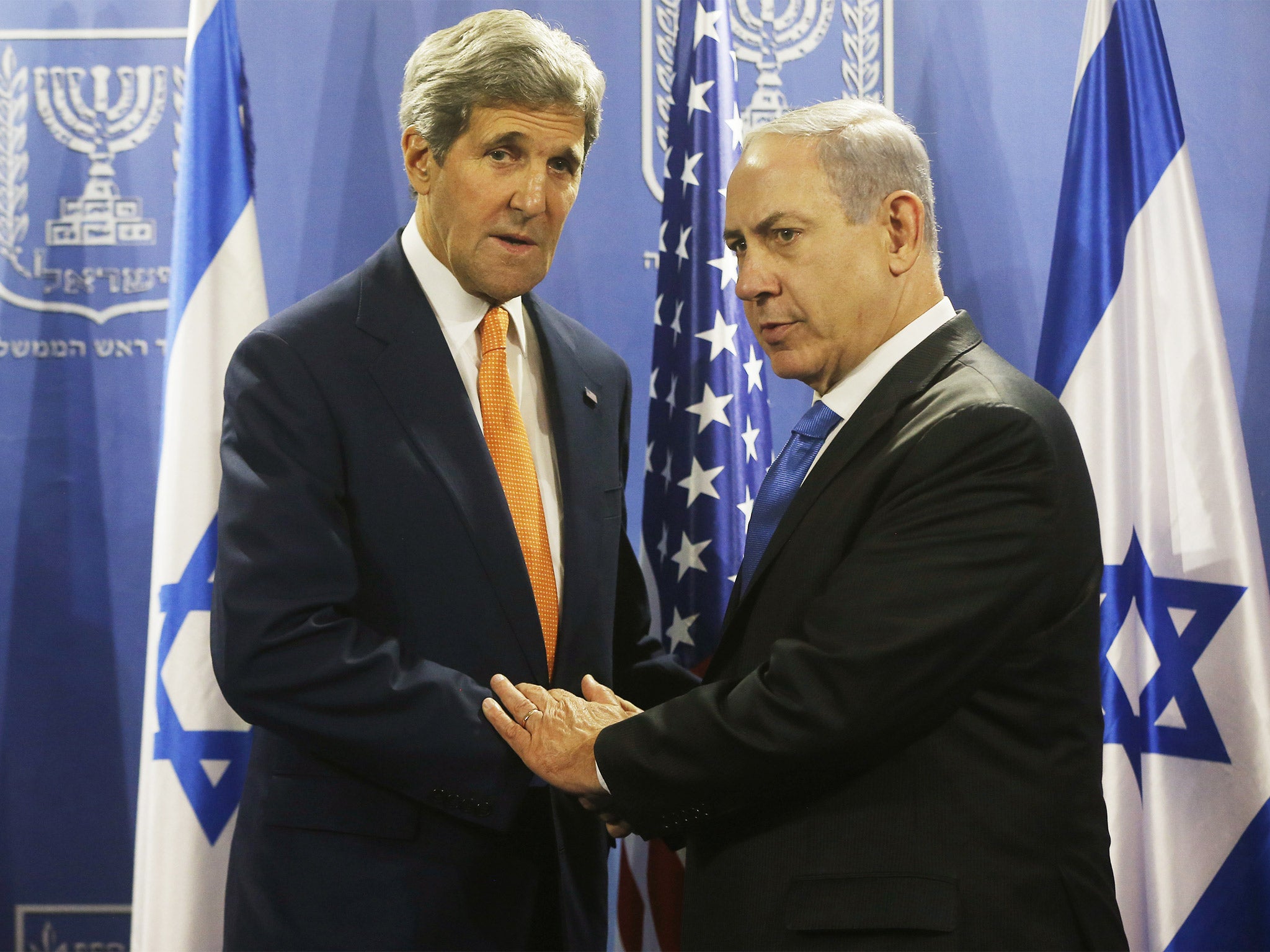 John Kerry meets with Israeli Prime Minister Benjamin Netanyahu in Tel Aviv as part of diplomatic efforts