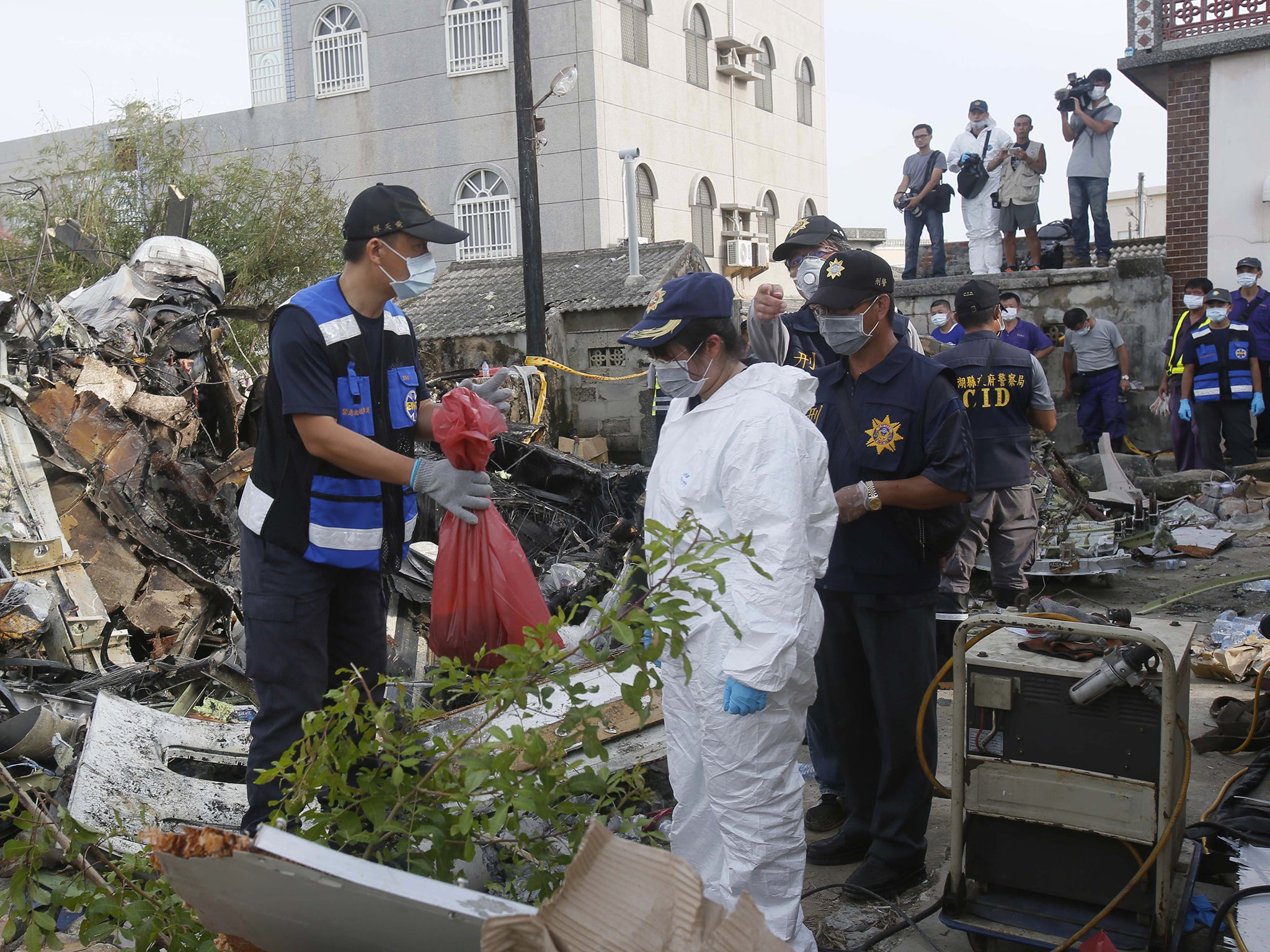The crash of flight GE222 in Taiwan | The Independent | The Independent