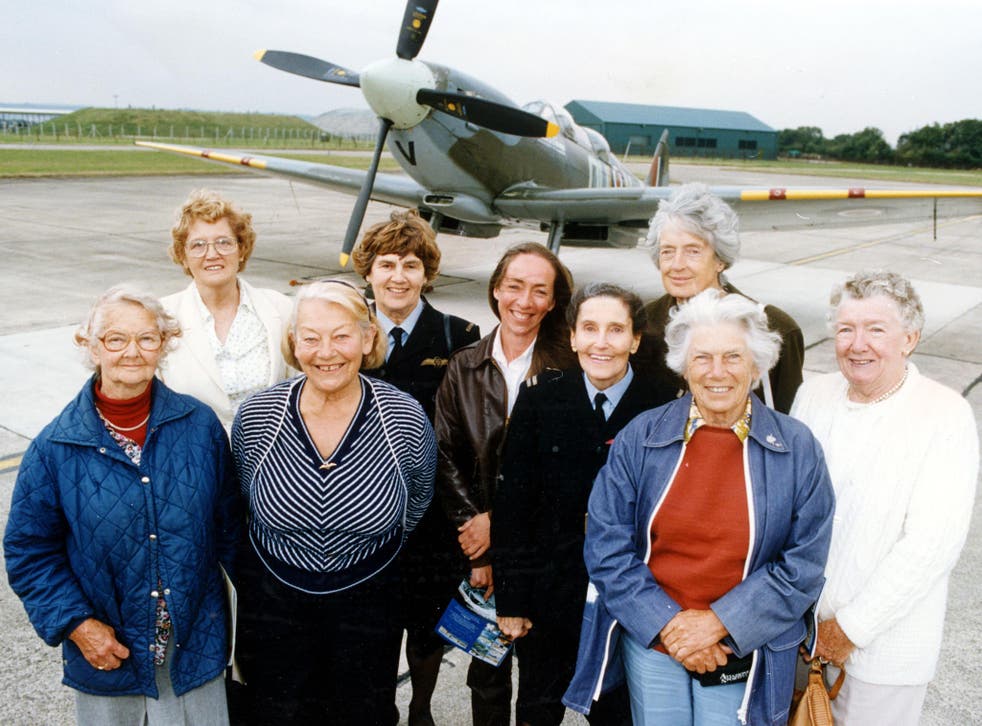 Sharland, third from the right, in 1993, reunited with some of her fellow ATA Spitfire pilots