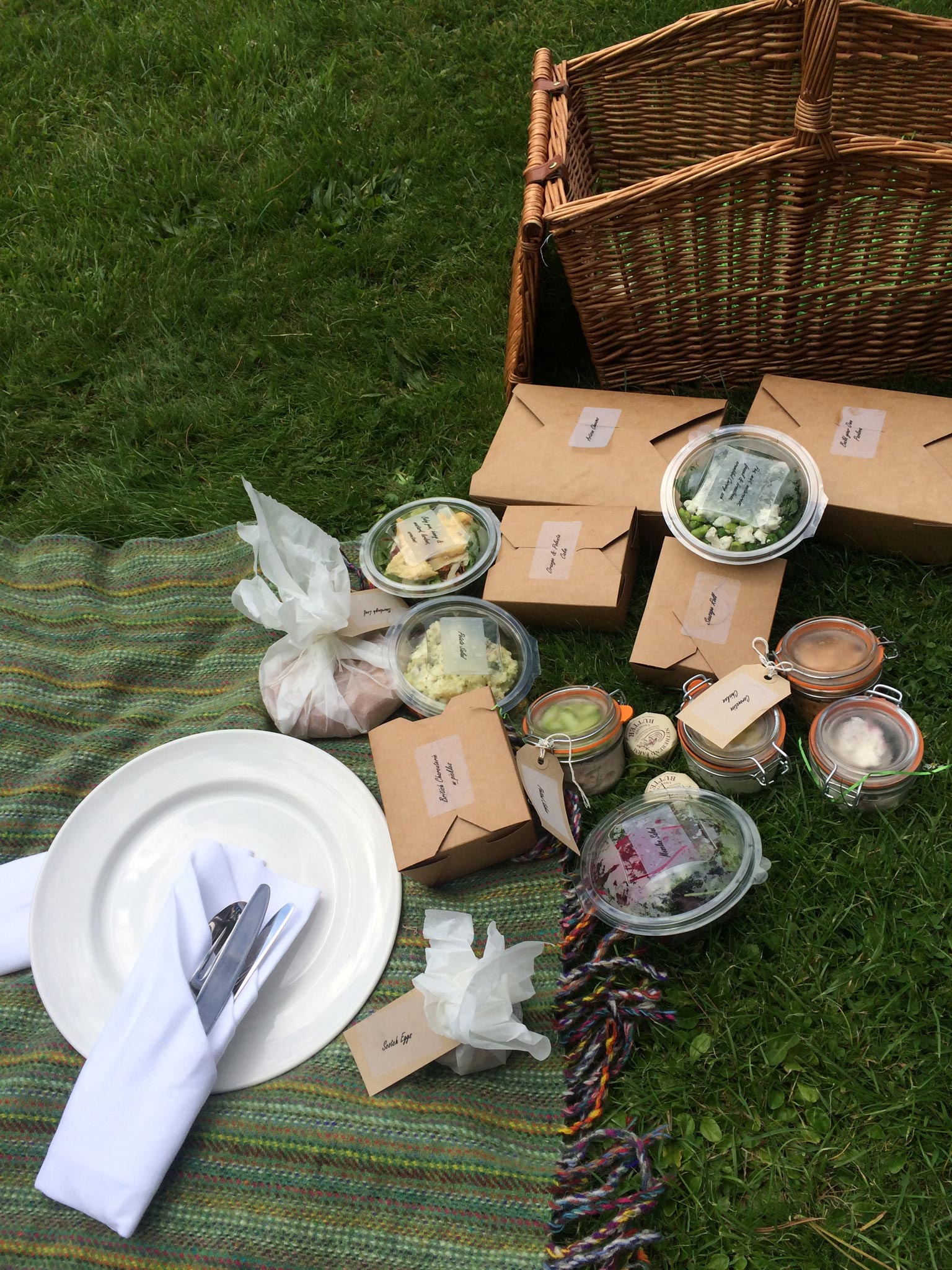 Hamper your plans: many restaurants now offer picnics