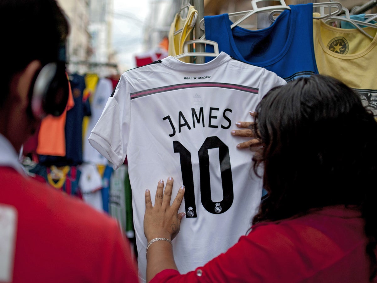 andere specificatie klant Real Madrid sell £20m worth of James Rodriguez replica shirts | The  Independent | The Independent