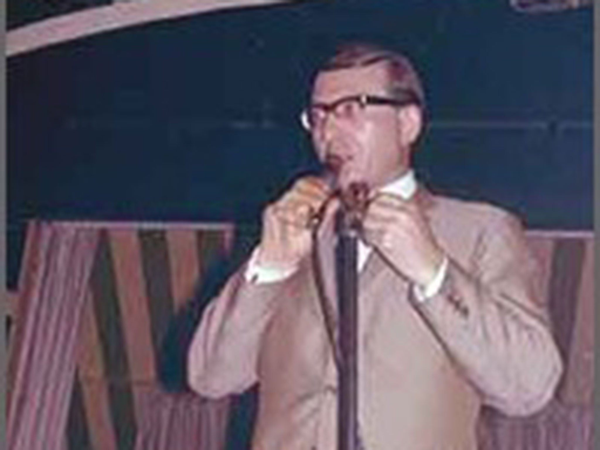 John Gee at the Marquee: after serving in the RAF he
retained an officer-like demeanour when introducing the acts