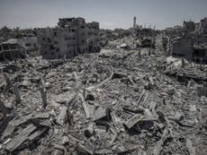 During ceasefire, Gazans search for their dead and injured