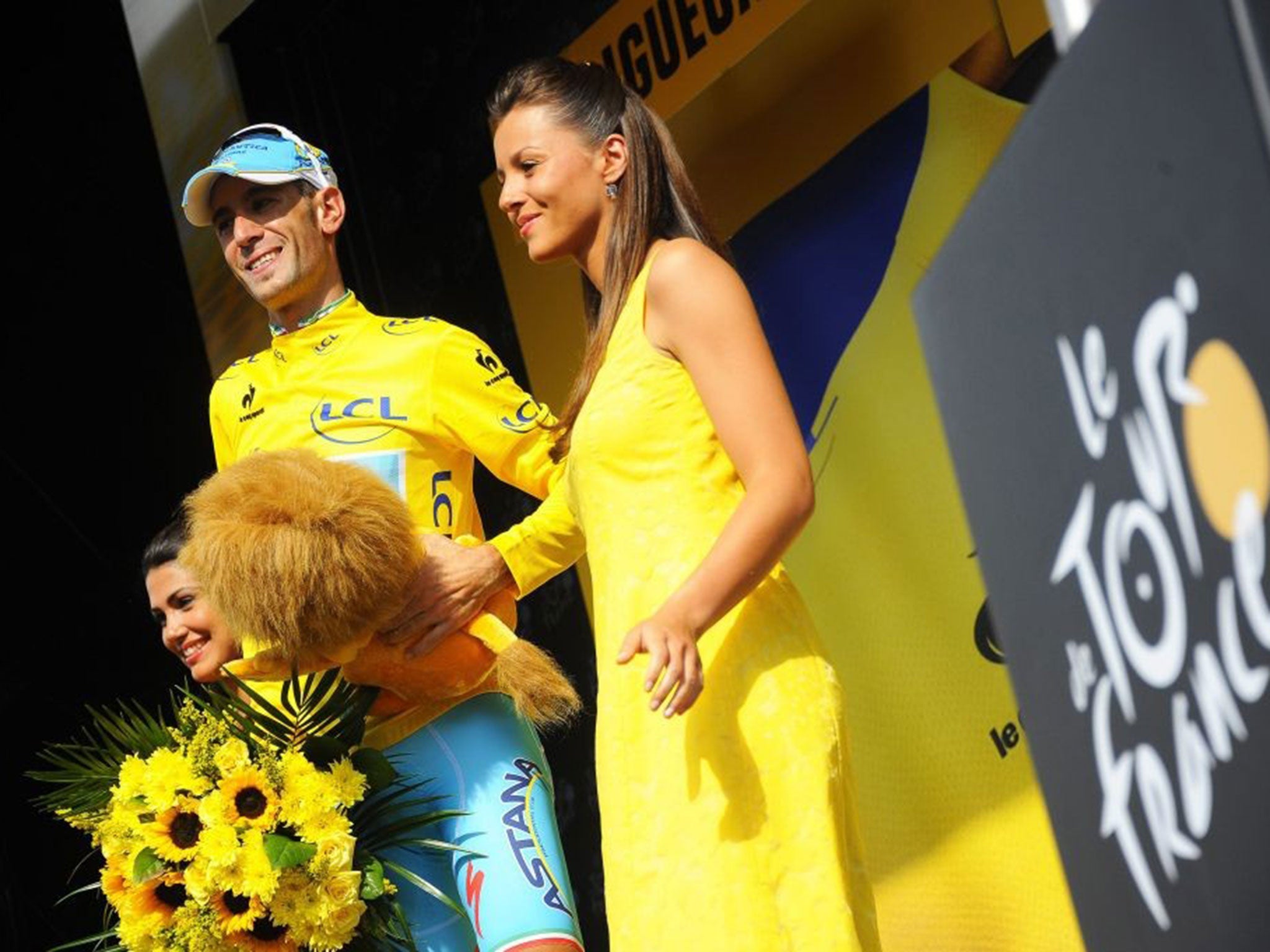 Nibali on the podium in the overall leader’s yellow jersey