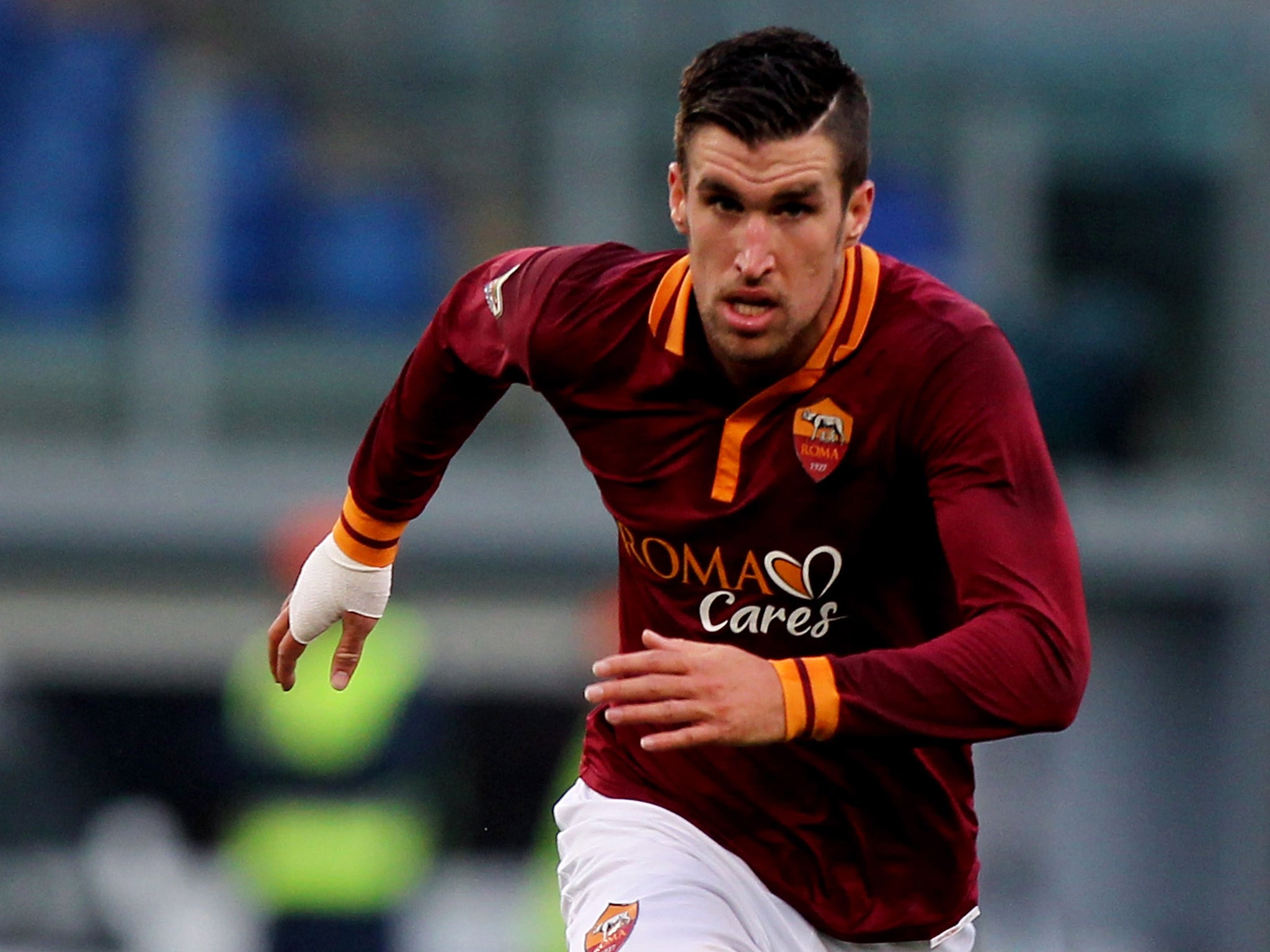 Kevin Strootman in action for Roma