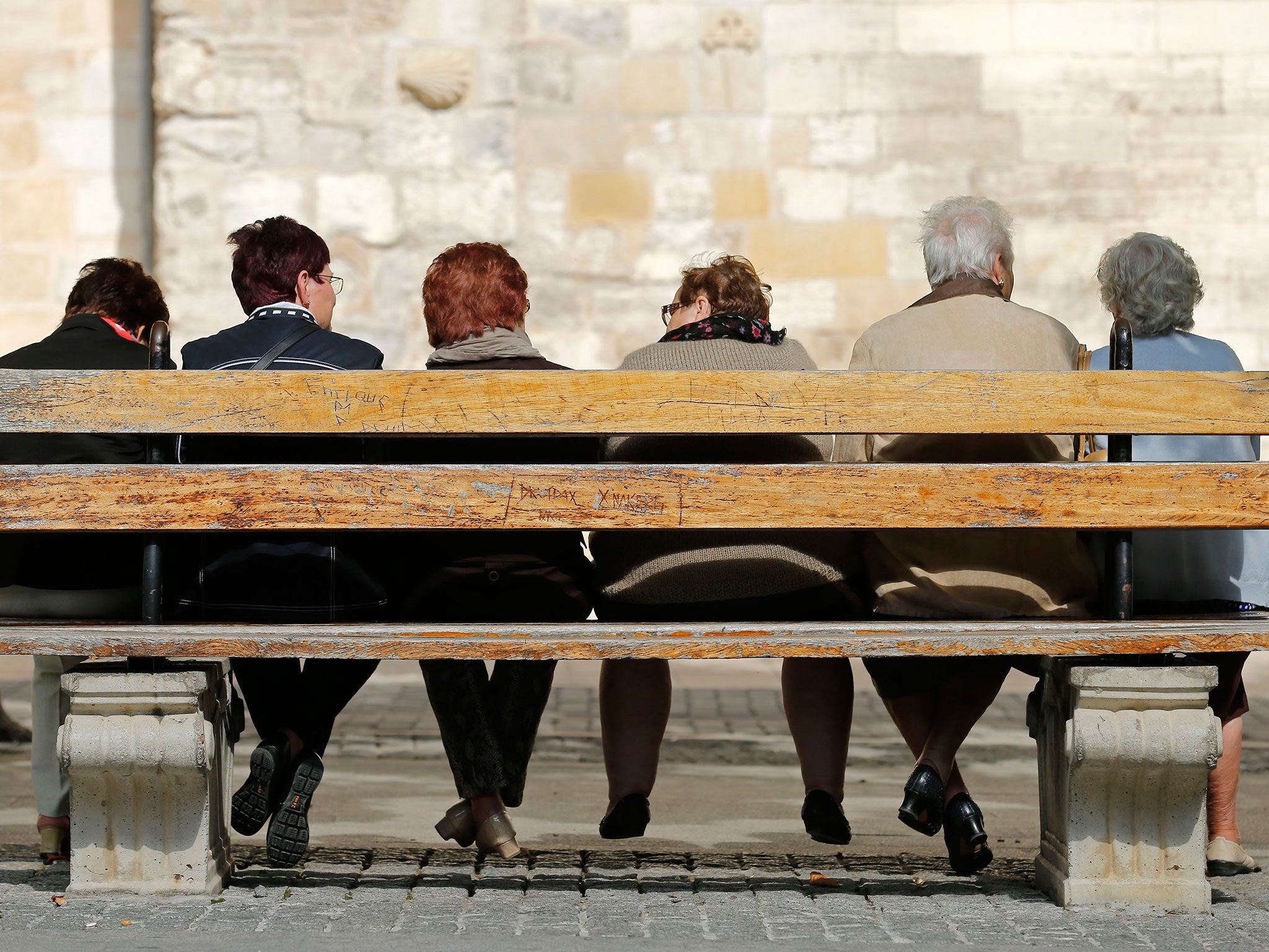 Bench mark: sitting burns one calorie per minute