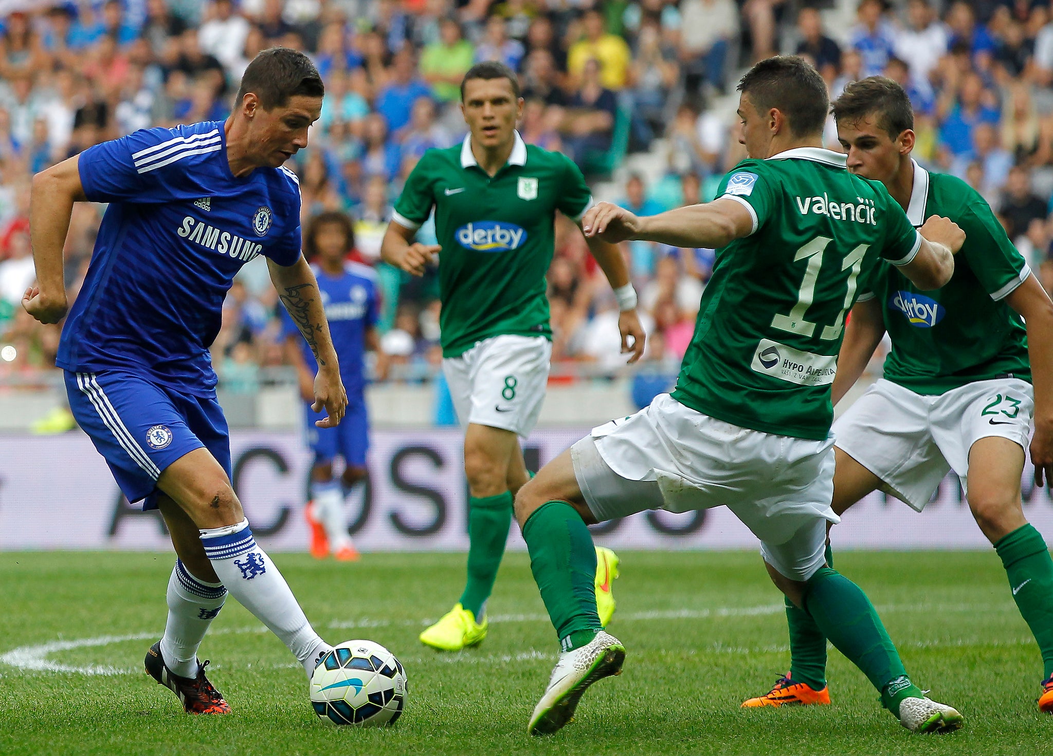 Fernando Torres missed another sitter for Chelsea