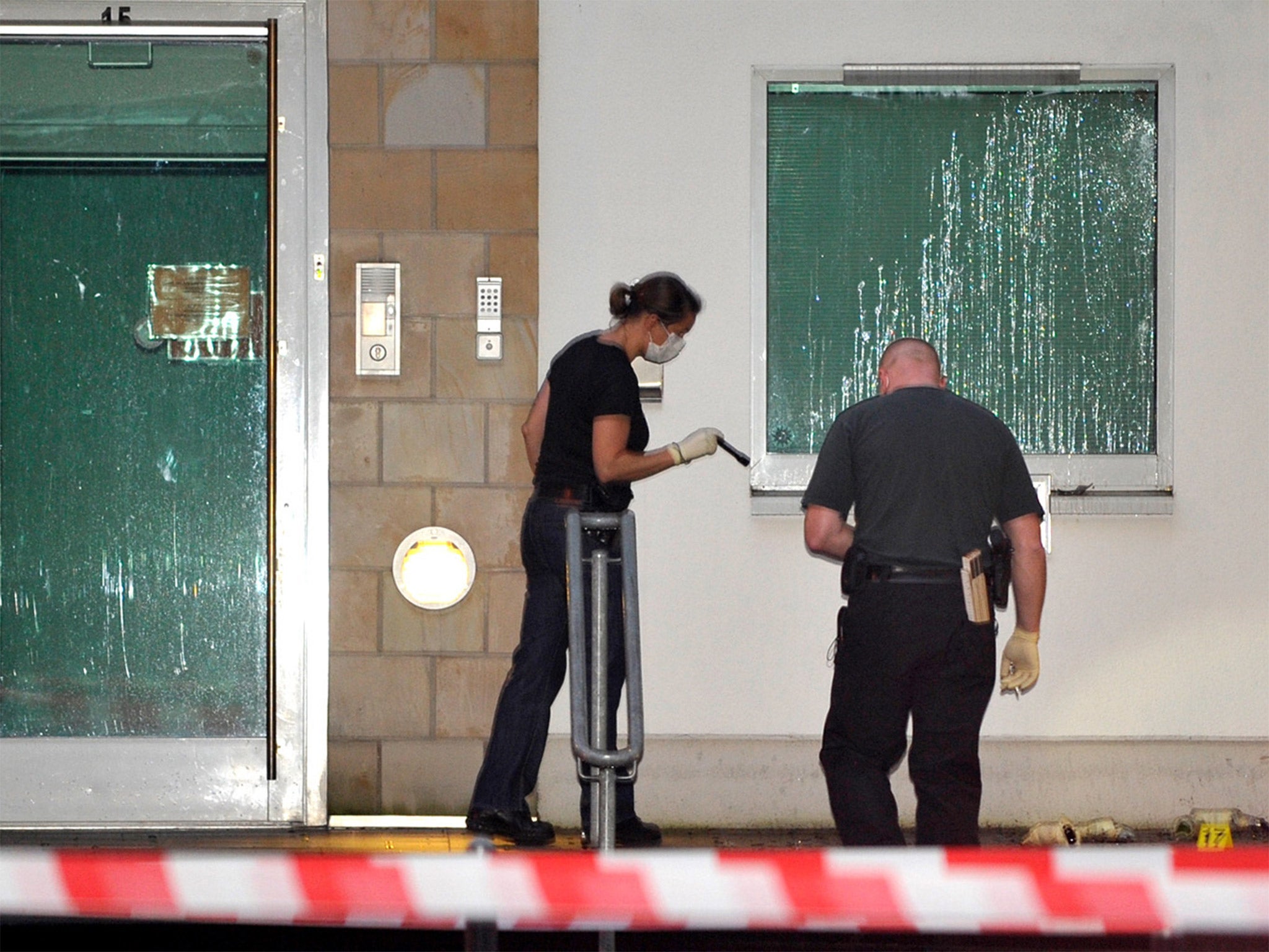 Police search for evidence in front of the synagogue in Wuppertal, Germany