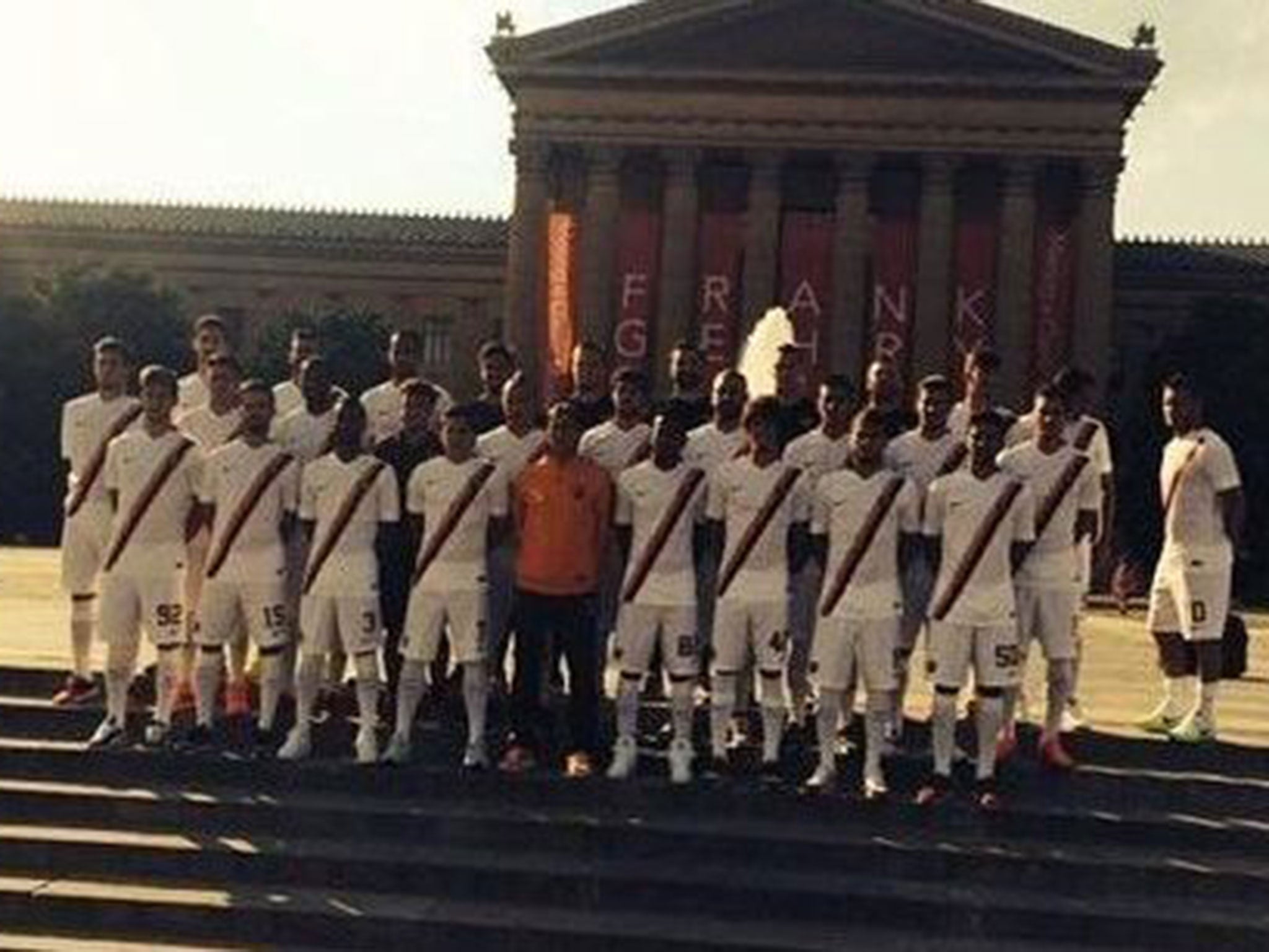 Francesco Totti mocks Ashley Cole in official Roma team photo