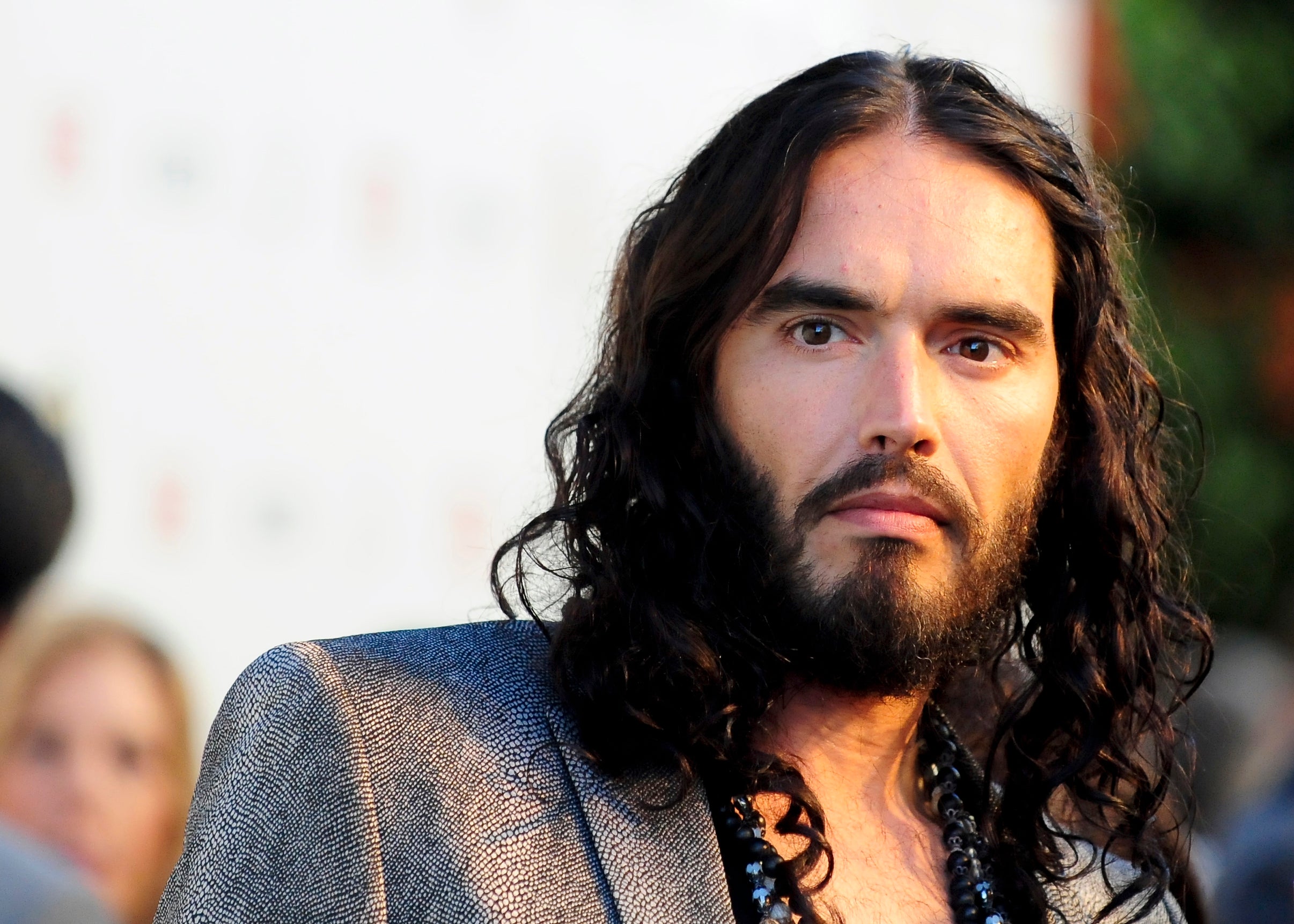 Russell Brand has staged a second attack on Fox News' Sean Hannity