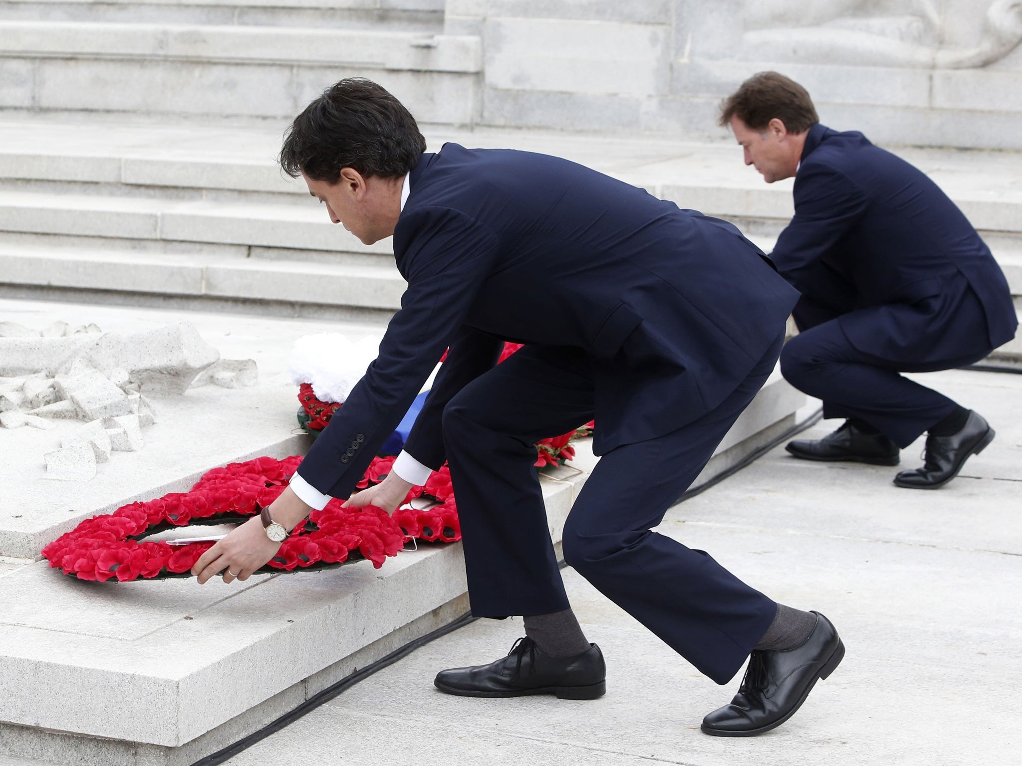 Ed Miliband and Nick Clegg lay their wreaths at the Cenotaph in Glasgow to commemorate the centenary of the start of the First World War (PA)