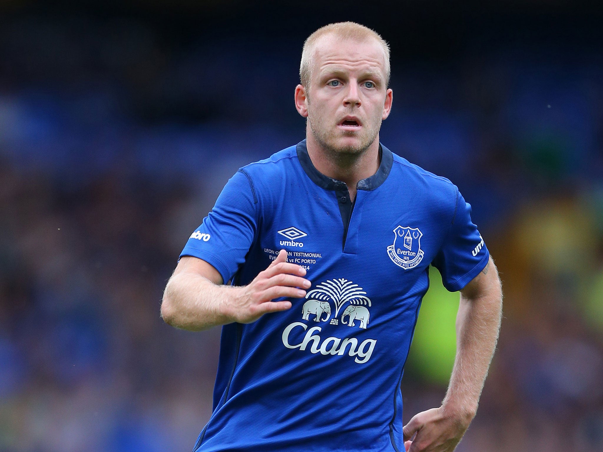 Steven Naismith in action for Everton in the friendly against Porto on Sunday