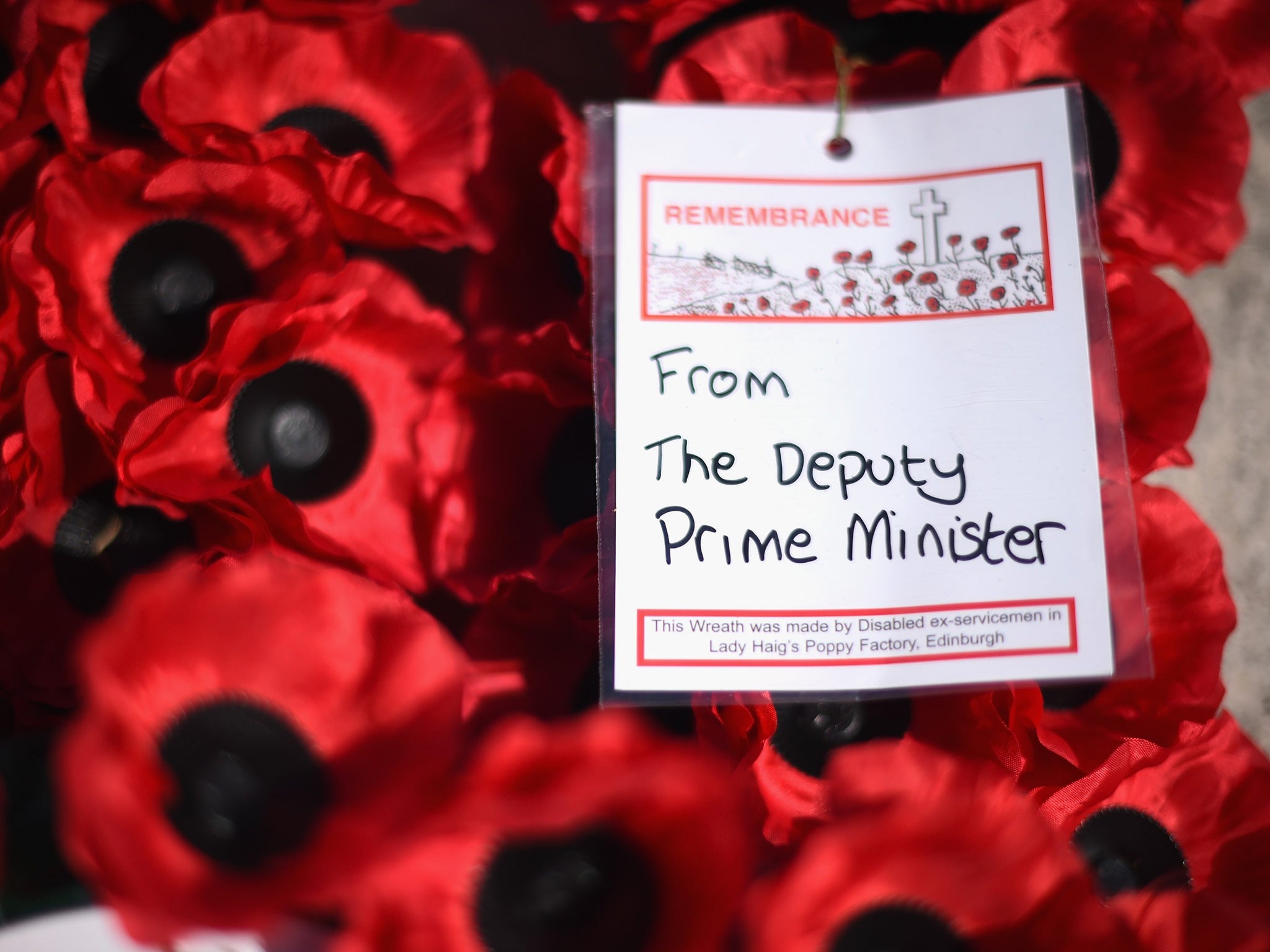 A wreath and message placed by the Deputy Prime Minister Nick Clegg at the cenotaph in Glasgow (Getty)