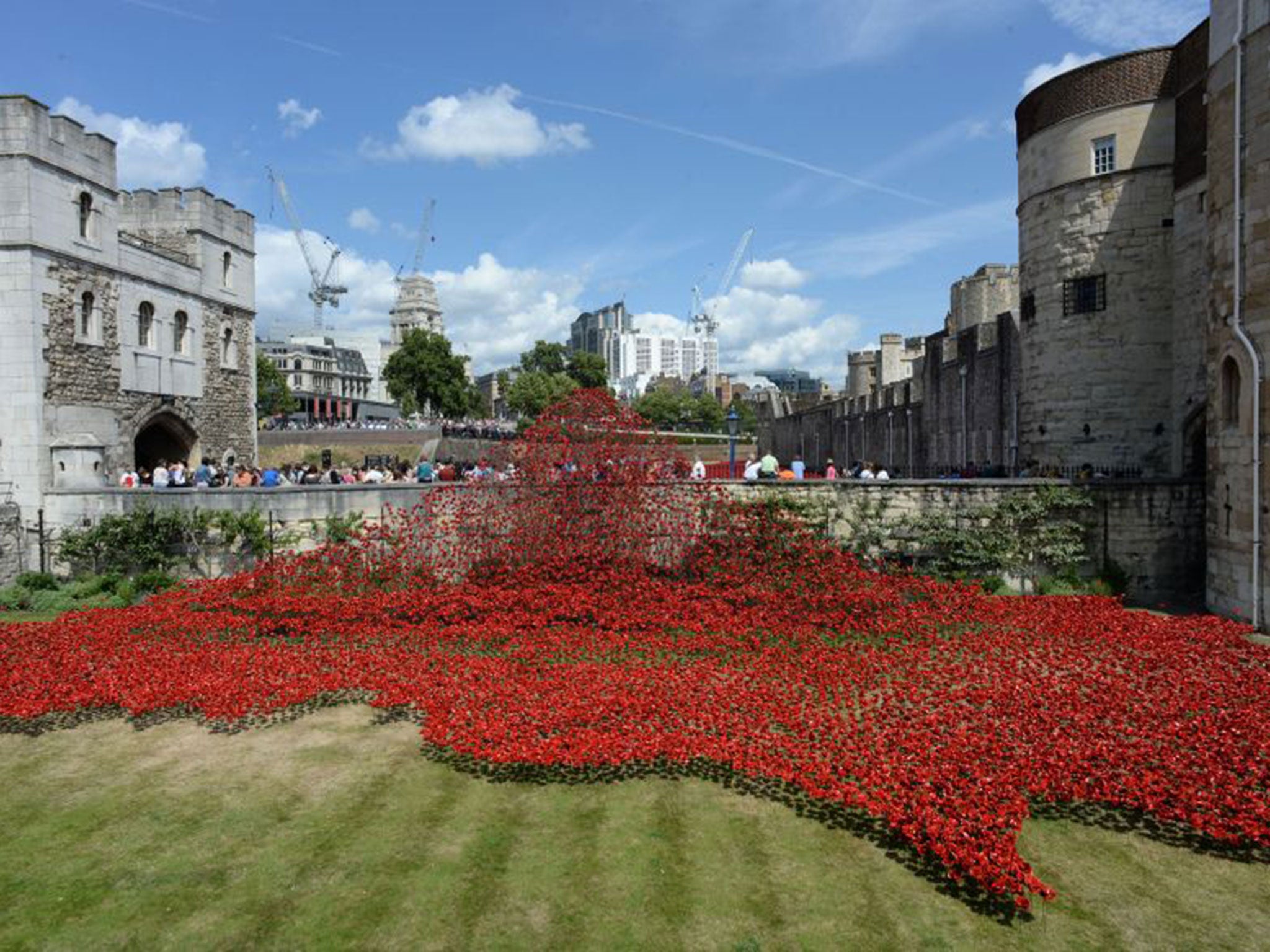 The art installation ‘Blood Swept Lands and Seas of Red’ by Paul Cummins at the Tower of London