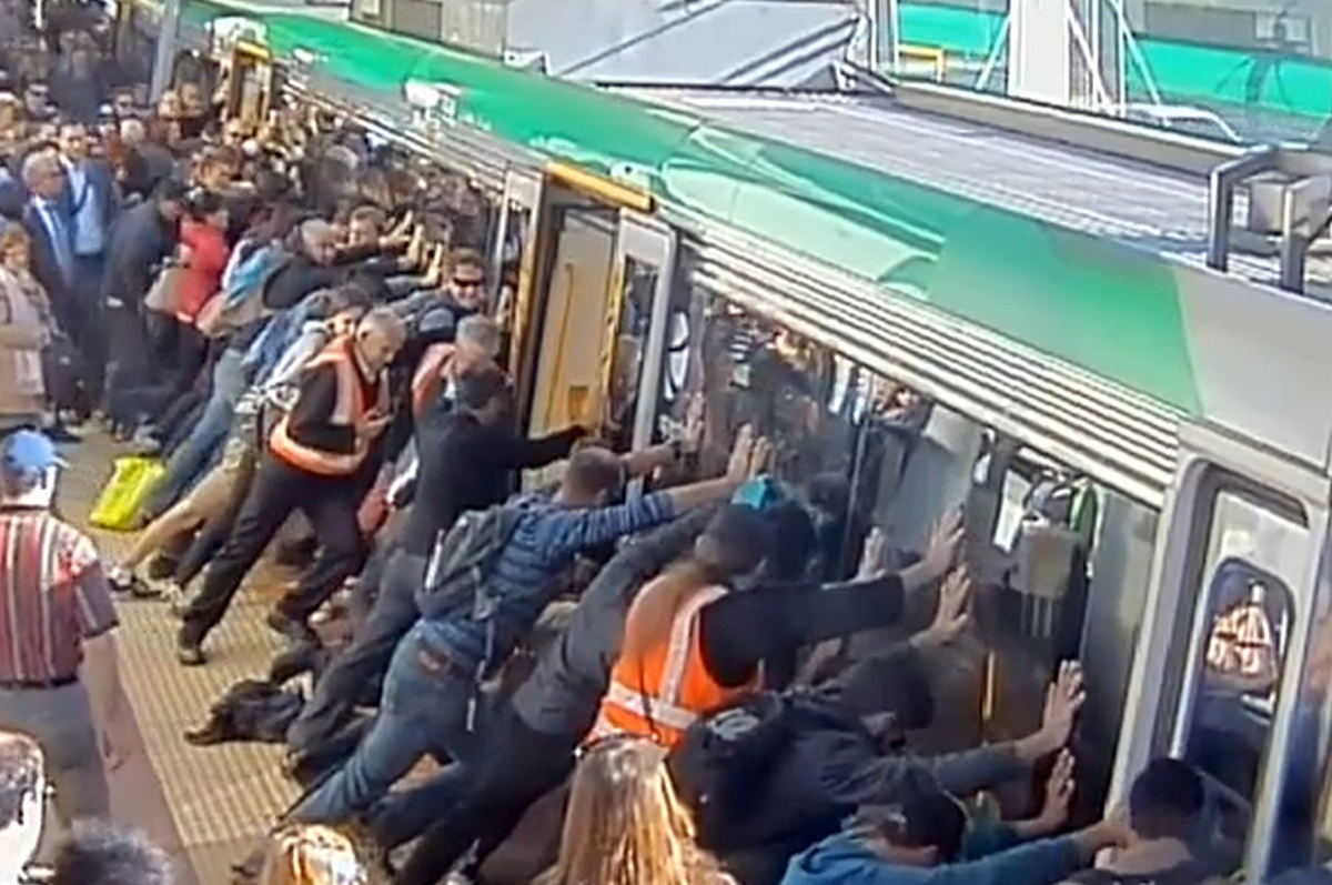 Random Acts of Kindness Day: 12 amazing stories of kindness that will warm your heart